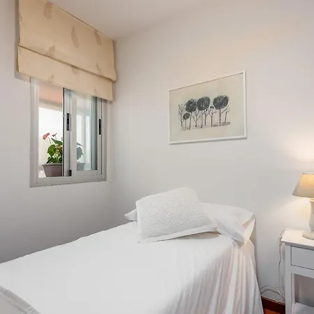With Terrace - City Center And Near The Beach Apartment Marbella