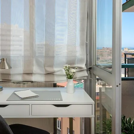 Apartment With Terrace - City Center And Near The Beach