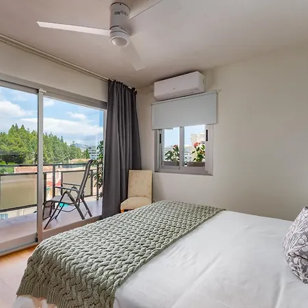 With Terrace - City Center And Near The Beach Apartment Marbella